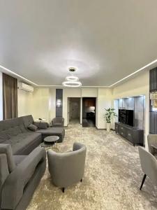 Гранд Плаза - 57