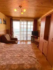 Эллинг 106 - 19