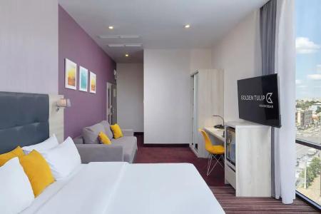 Golden Tulip - 43
