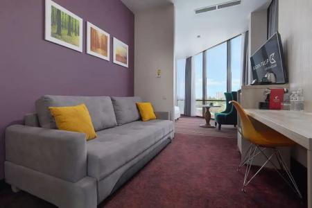 Golden Tulip - 51