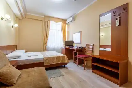 Грейс Наири - 27