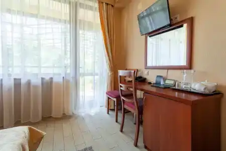 Грейс Наири - 32