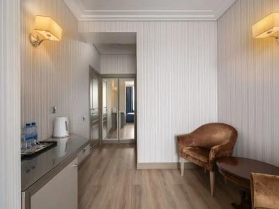 KA Royal Hotel - 32