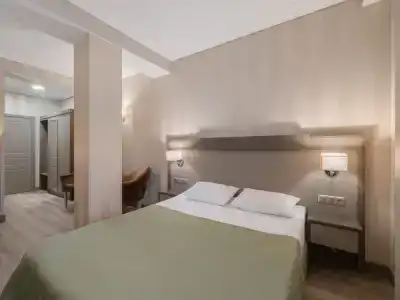 KA Royal Hotel - 40