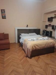 Sunny Tiflis - 22