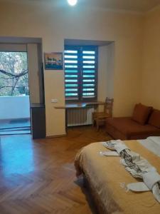 Sunny Tiflis - 28