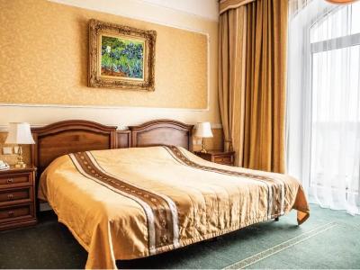 Гранд Палас - 100