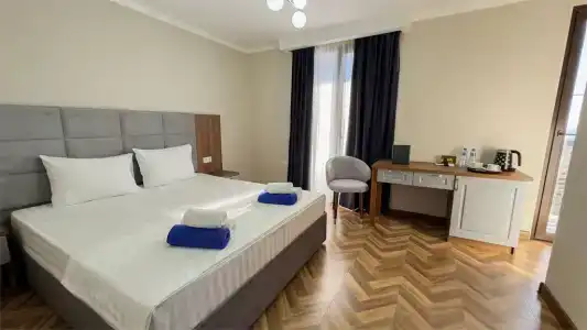 Грейс Бриз - 82