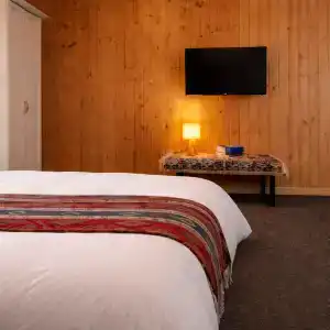Hayat-Haus - 129