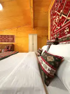 Hayat-Haus - 182