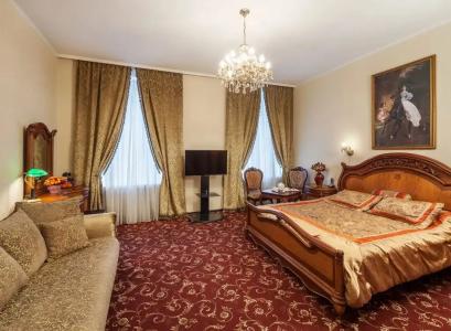 Камергерский - 50