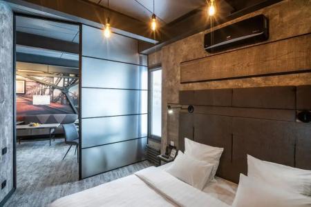 Kamarooms Business & Spa - 51
