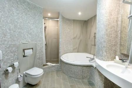 Kamarooms Business & Spa - 67