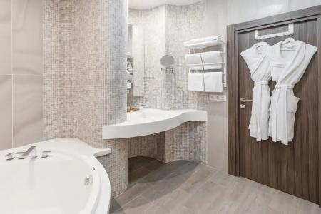 Kamarooms Business & Spa - 70