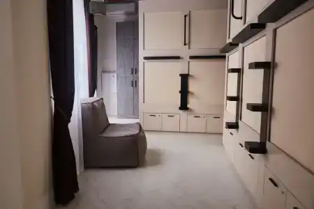 Deep Capsule Hotel - 5
