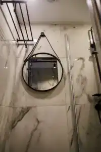 Deep Capsule Hotel - 7