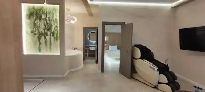 Kamarooms Business & Spa - 79