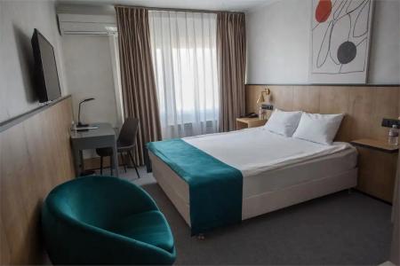 Интурист - 100