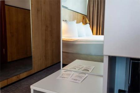 Интурист - 102