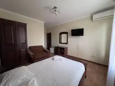 Das house - 11