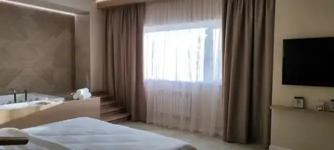 Kamarooms Business & Spa - 98