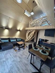 Робинзон - Eco Village - 102