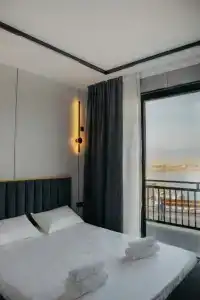 Tong Marina - 37