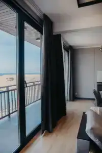 Tong Marina - 70