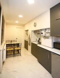 Old Corner - 13