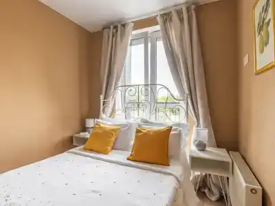 Квартиры на Кременчугской 11 - 333