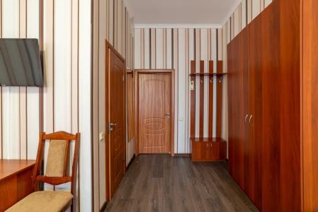 Демократ на Некрасова 58 - 161