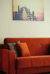 2к в центре, площадь за углом - 11