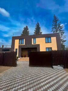 Просторный и уютный дом с бассейном для вашего праздника - 25