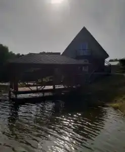 Уютный гостевой дом с баней на берегу озера - 16