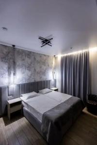 Vs.Hotel - 92