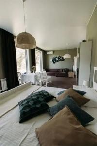 Loft 12 - 35