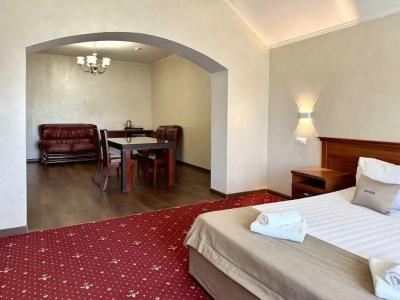 Bridge Hotel - 93
