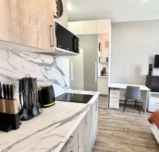 Metro Apartments - 137