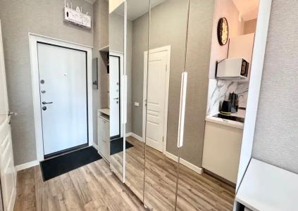 Metro Apartments - 140
