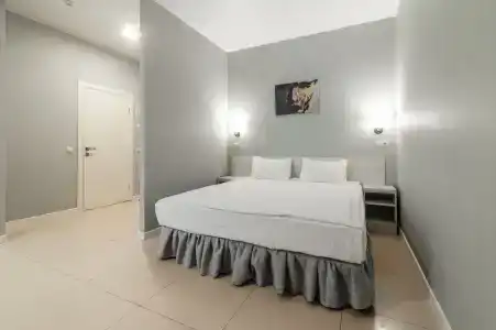 Central Inn - 105