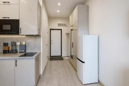 Metro Apartments - 167