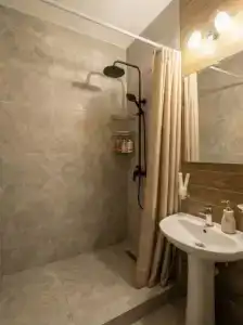 Metro Apartments - 191