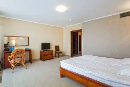 Respect Hall & Spa - 58