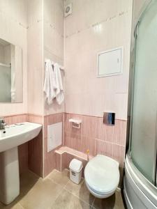 Metro Apartments - 232