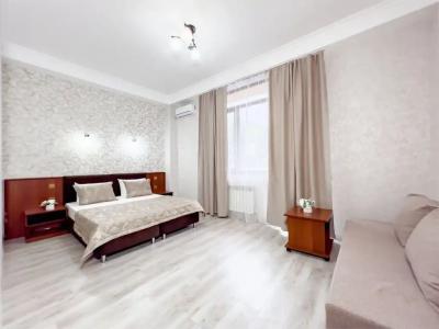 Greek House - 21