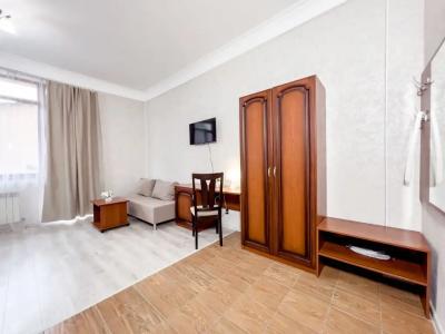Greek House - 25
