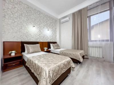 Greek House - 19