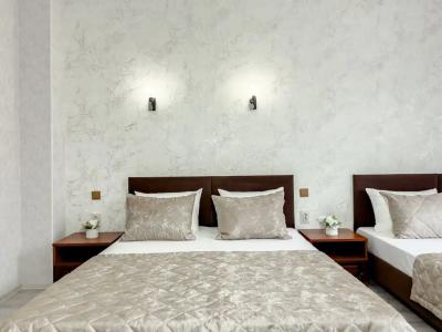 Greek House - 32