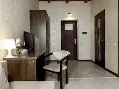 Greek House - 71