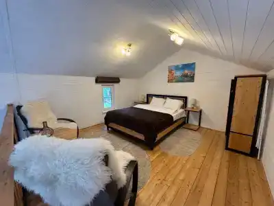 Hilly Rest - 50